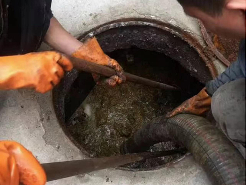 洛阳清理化粪池时如何避免沼气的危害?